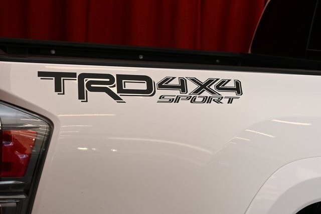 2020 Toyota Tacoma TRD Sport V6 photo 4