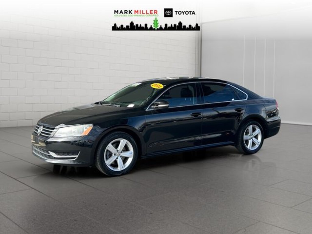 Used 2014 Volkswagen Passat 1.8T Sedan