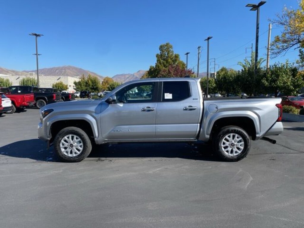 New 2025 Toyota Tacoma SR5 4X4 DOUBLE CAB