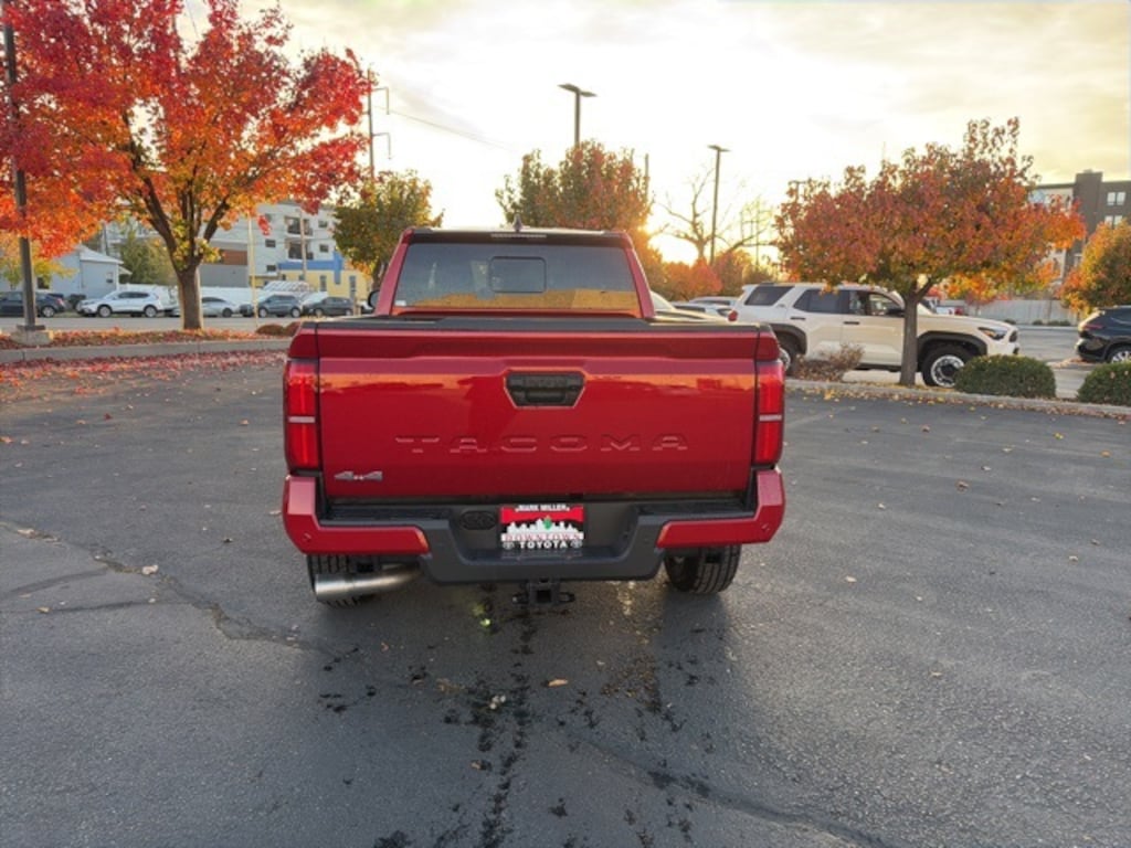 New 2025 Toyota Tacoma SR5 4X4 DBL CAB LONG BED