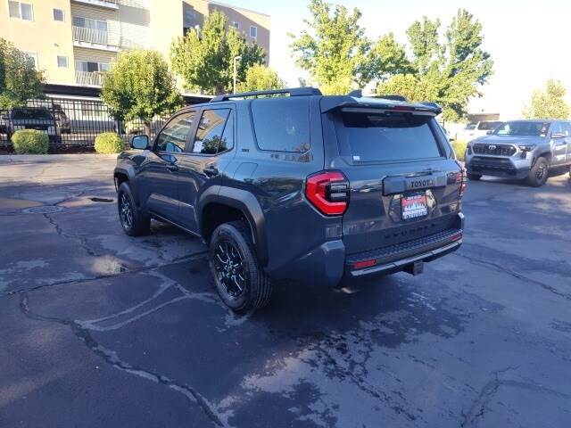 2025 Toyota 4Runner 4WD SR5 photo 4