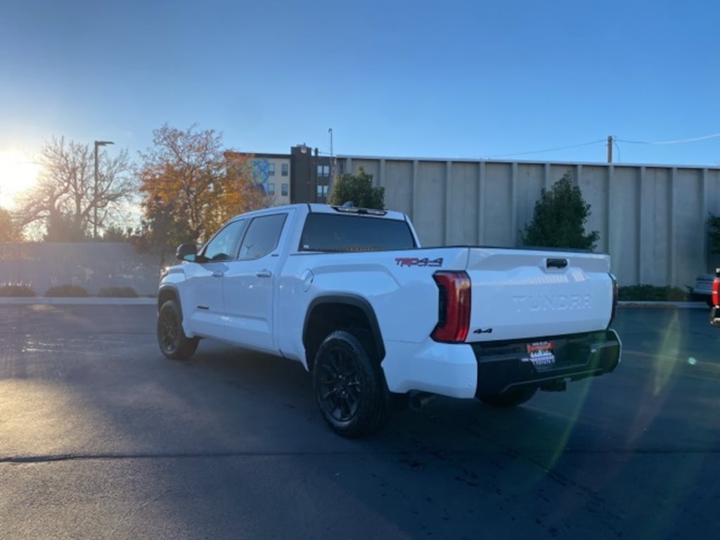 New 2026 Toyota Tundra Limited LIMITED CREWMAX 6.5