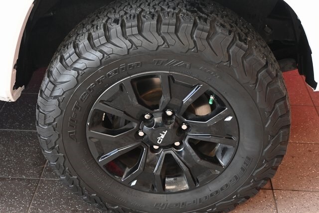 2020 Toyota Tacoma TRD Sport V6 photo 2