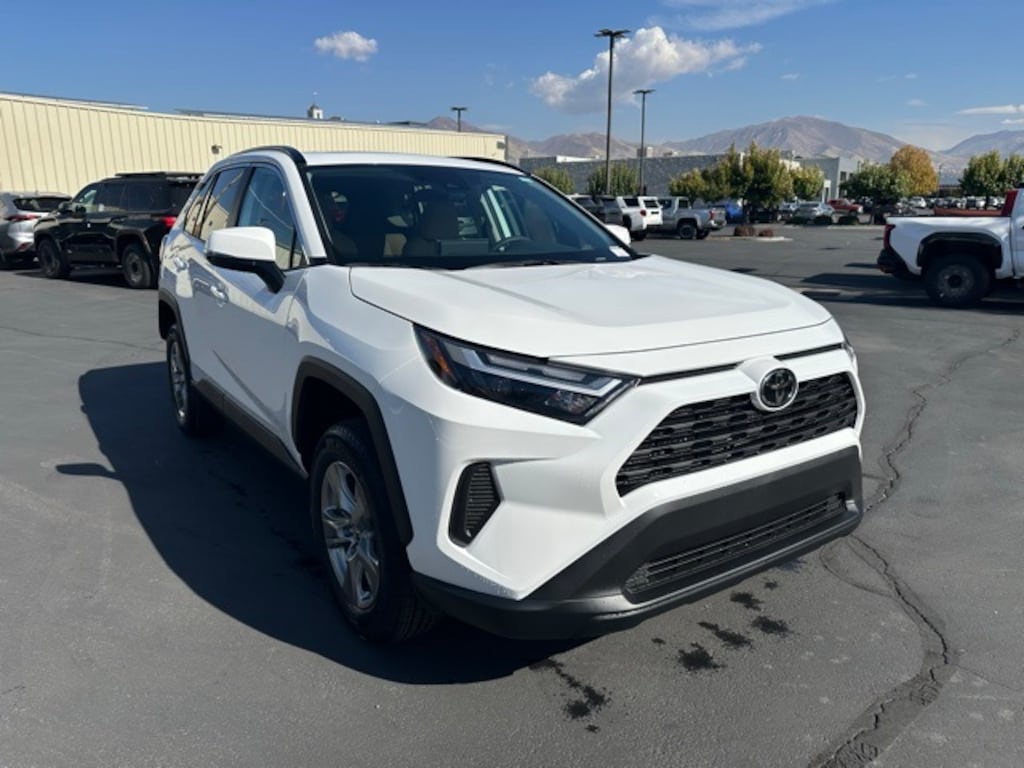 New 2025 Toyota RAV4 XLE XLE AWD SUV