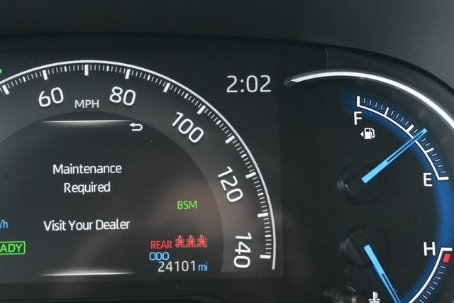 2025 Toyota RAV4 Hybrid XLE photo 2