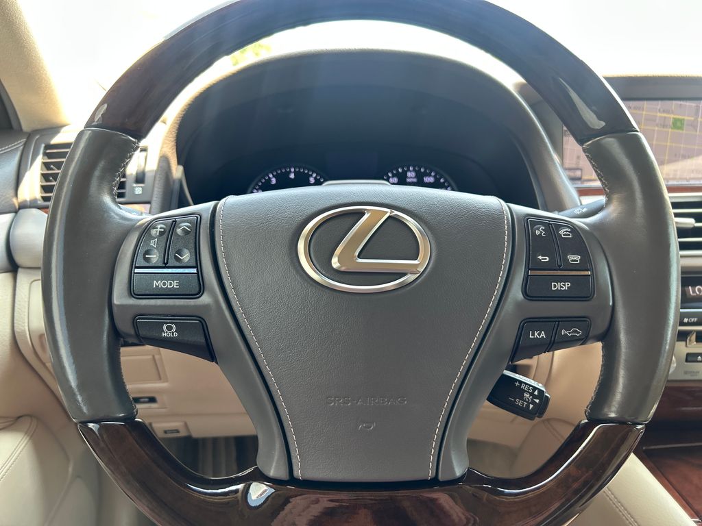 2014 Lexus LS L - Photo 17