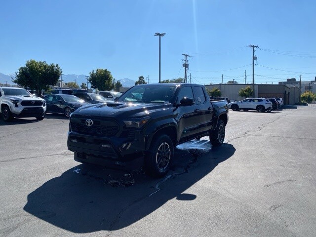 2025 Toyota Tacoma TRD Sport 4x4 Double Cab photo 2