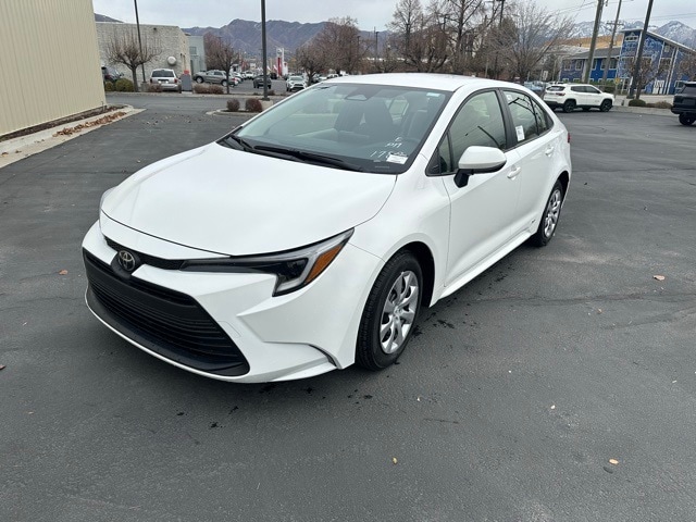 2026 Toyota Corolla LE's photo