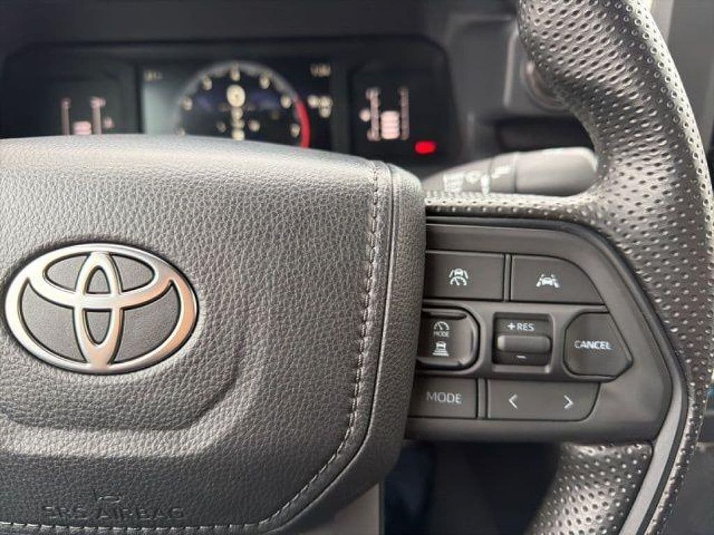 2026 Toyota Tacoma SR5 - Photo 15