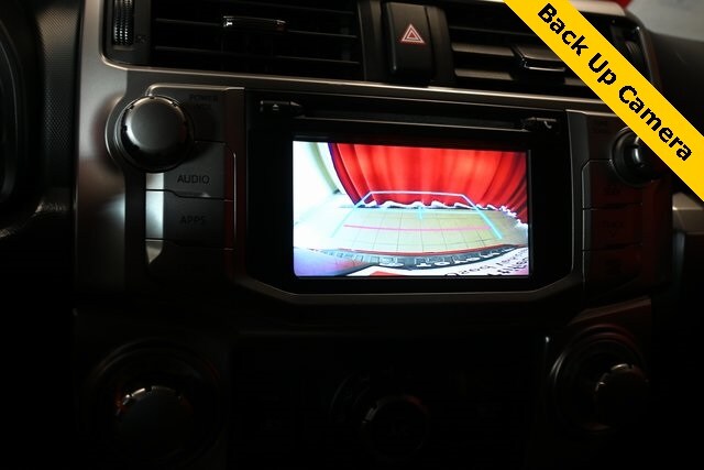 2016 Toyota 4Runner SR5 photo 3