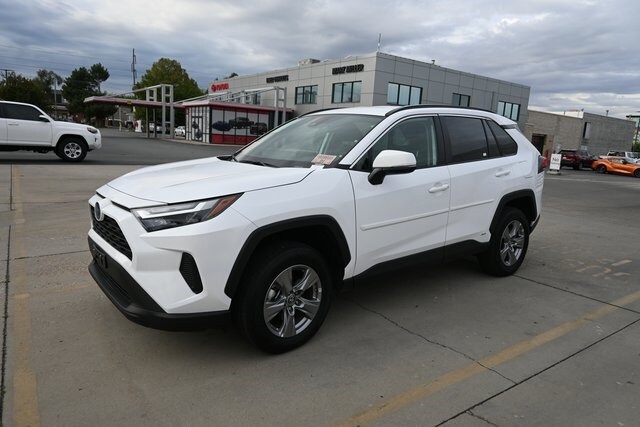 2024 Toyota RAV4 Hybrid LE photo 3