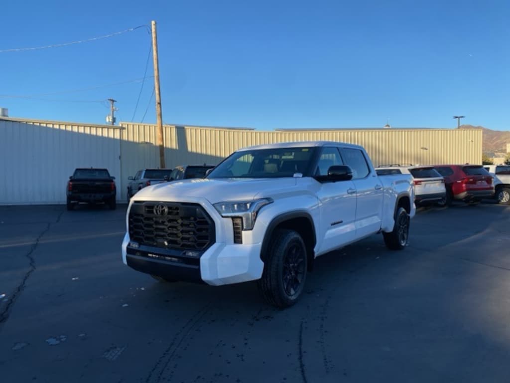 New 2026 Toyota Tundra Limited LIMITED CREWMAX 6.5