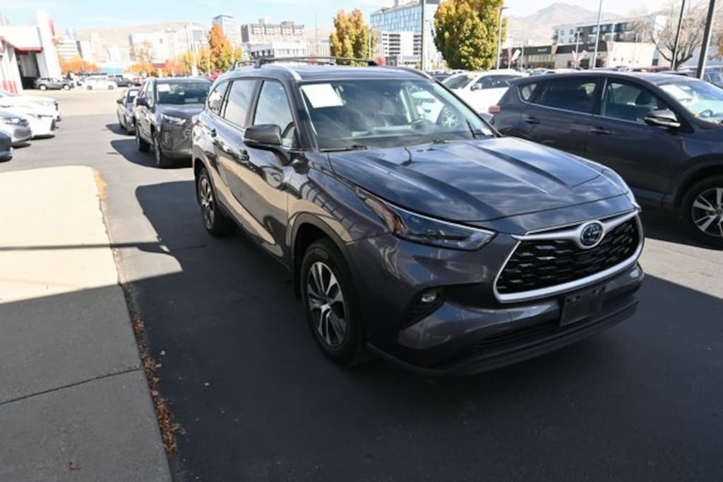 Certified 2023 Toyota Highlander Hybrid XLE SUV
