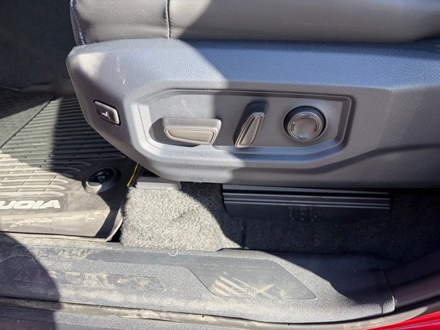 2026 Toyota Sequoia Platinum - Photo 11