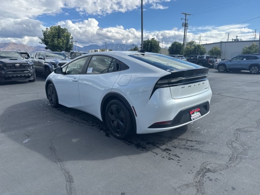 New 2026 Toyota Prius Plug-in Hybrid SE PLUG-IN HYBRID