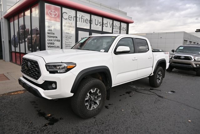 2023 Toyota Tacoma TRD V6 photo 4