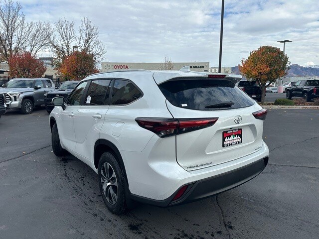 2026 Toyota Highlander XLE XSE Platinum Limited photo 4