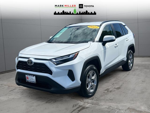 2025 Toyota RAV4 XLE AWD's photo