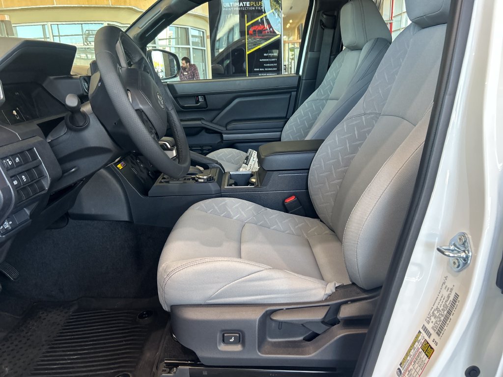 2026 Toyota Tacoma SR5 - Photo 9