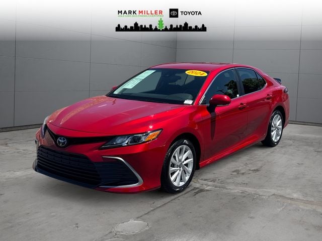 2024 Toyota Camry LE AWD's photo