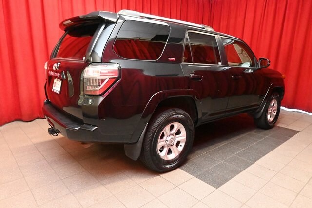 2024 Toyota 4Runner SR5 Premium photo 4