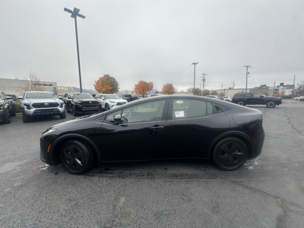 New 2026 Toyota Prius Plug-in Hybrid SE PLUG-IN HYBRID