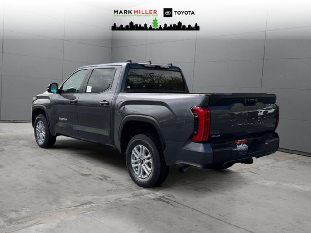 New 2026 Toyota Tundra SR5 SR5 CREWMAX 5.5