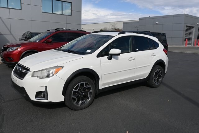 2016 Subaru Crosstrek 2.0i Premium photo 3