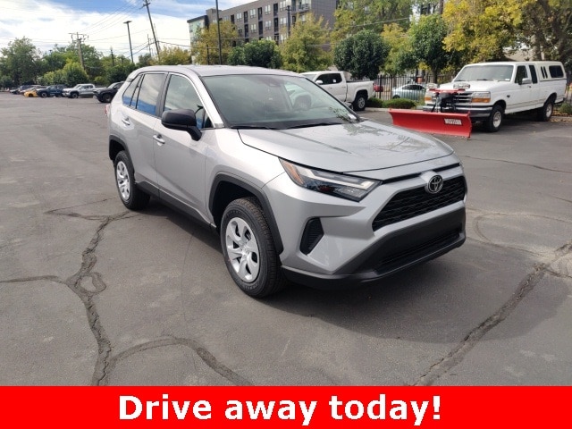 2025 Toyota RAV4 LE