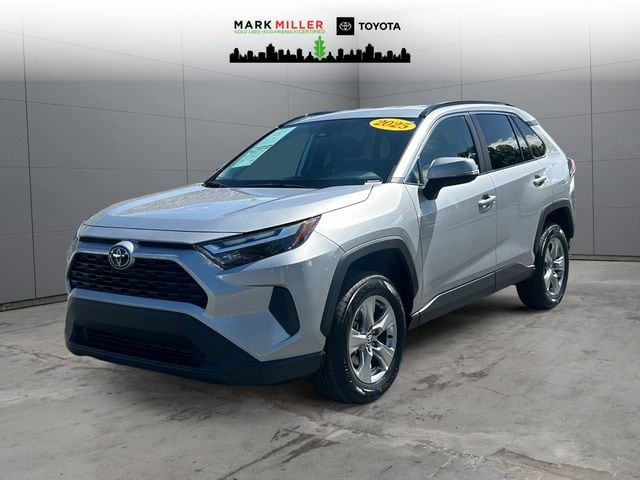 2025 Toyota RAV4 XLE AWD's photo