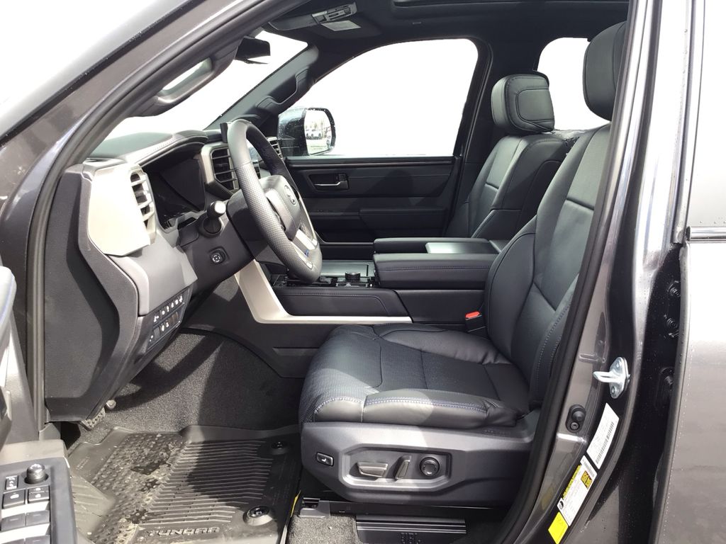 2026 Toyota Tundra Platinum - Photo 11
