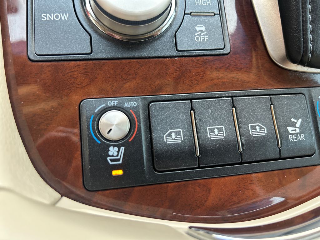 2014 Lexus LS L - Photo 31