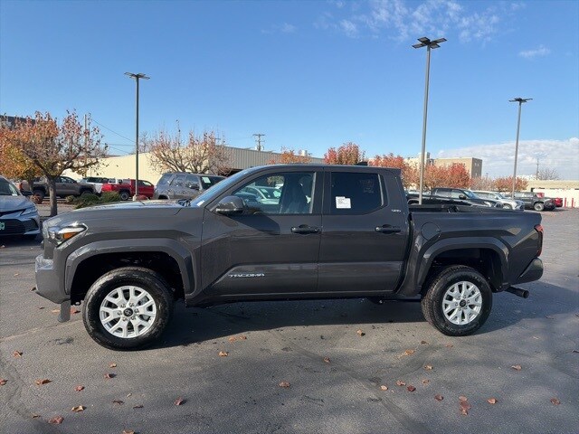2026 Toyota Tacoma SR5 4x4 Double Cab photo 2