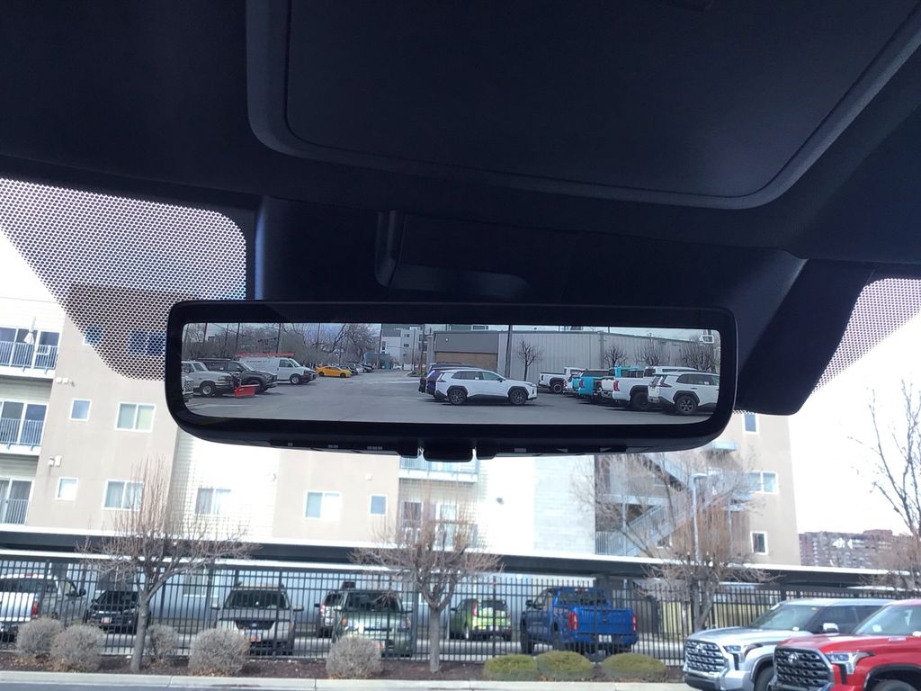 2026 Toyota Tundra Platinum - Photo 25
