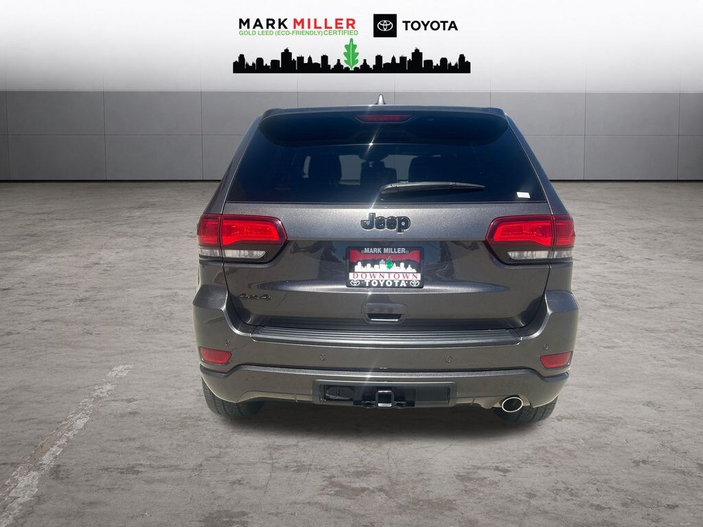 Used 2021 Jeep Grand Cherokee Laredo SUV