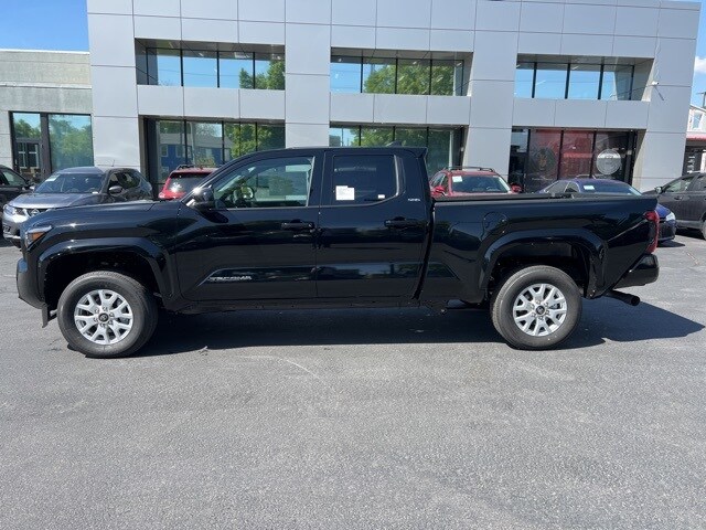 2025 Toyota Tacoma SR5 photo 4