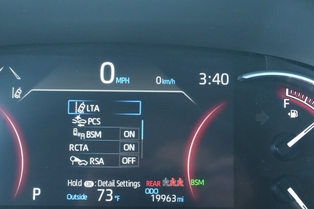 2025 Toyota RAV4 XLE photo 2