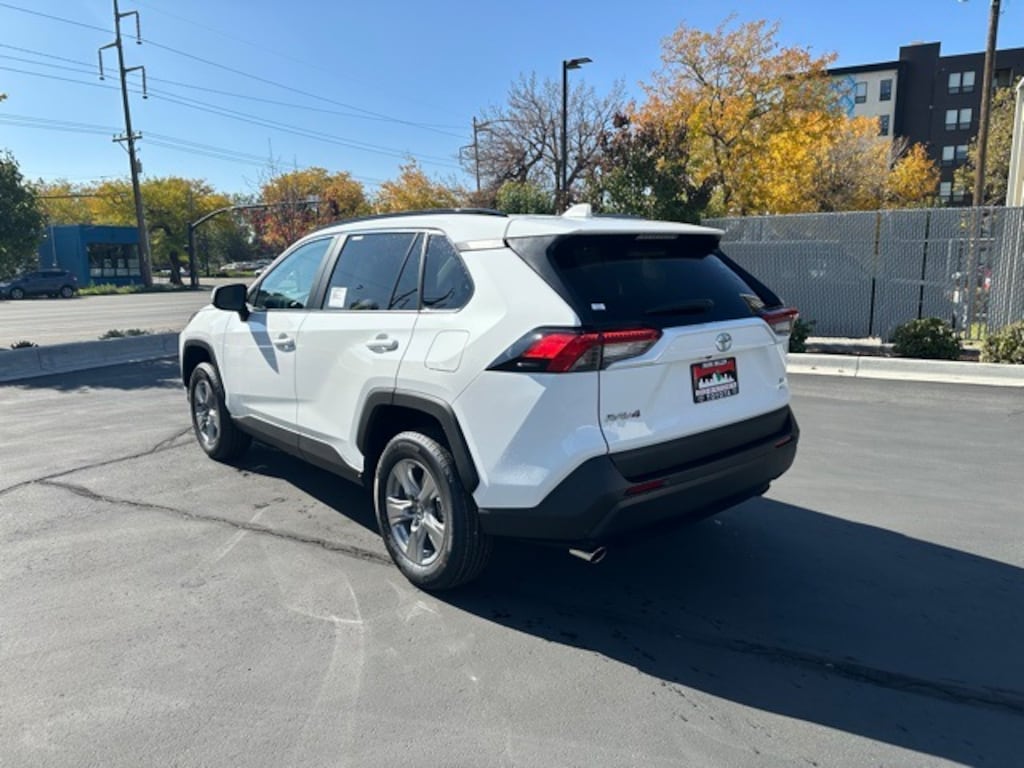 New 2025 Toyota RAV4 XLE XLE AWD SUV