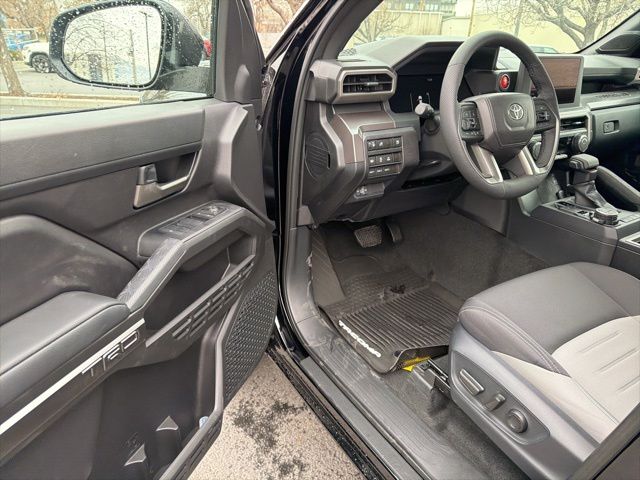 2026 Toyota Tacoma TRD Off Road - Photo 9