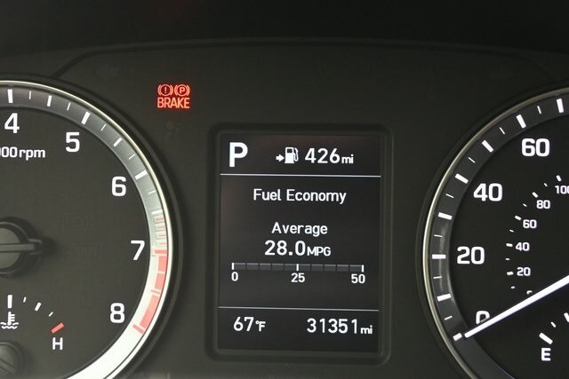 2019 Hyundai Sonata SE photo 2