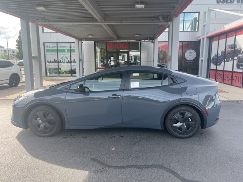 New 2026 Toyota Prius Plug-in Hybrid SE PLUG-IN HYBRID