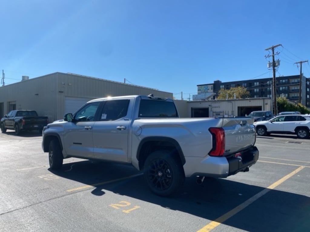 New 2026 Toyota Tundra i-FORCE MAX Limited LIMITED CREWMAX 5.5