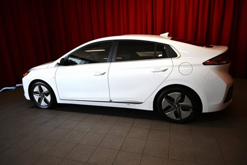 Used 2020 Hyundai Ioniq Hybrid SEL Hatchback