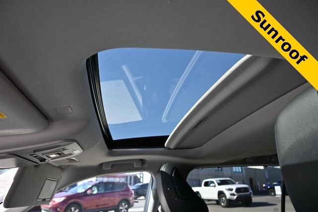 2020 Toyota Highlander XLE photo 4