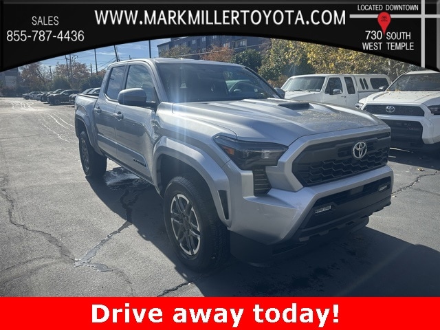 2025 Toyota Tacoma TRD Sport's photo