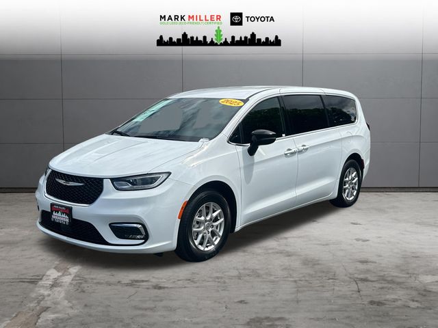 2025 Chrysler Pacifica