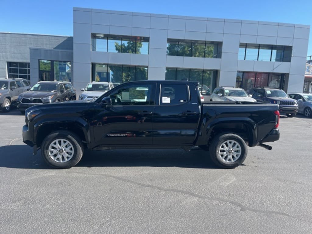 New 2025 Toyota Tacoma SR5 4X4 DOUBLE CAB