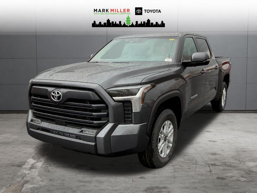 New 2026 Toyota Tundra SR5 SR5 CREWMAX 5.5