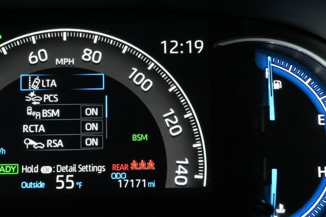 2025 Toyota RAV4 Hybrid XLE photo 2