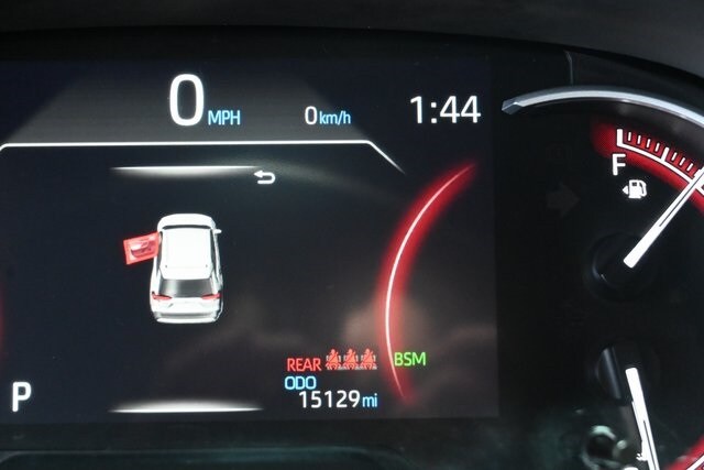 2024 Toyota RAV4 XLE photo 2